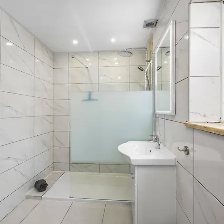 Duas Sentinelas By Cabeco de Camara