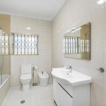 Duas Sentinelas By Villa